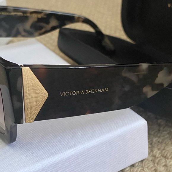 Victoria Beckham 55mm Square Sunglasses - Picture 9 of 16
